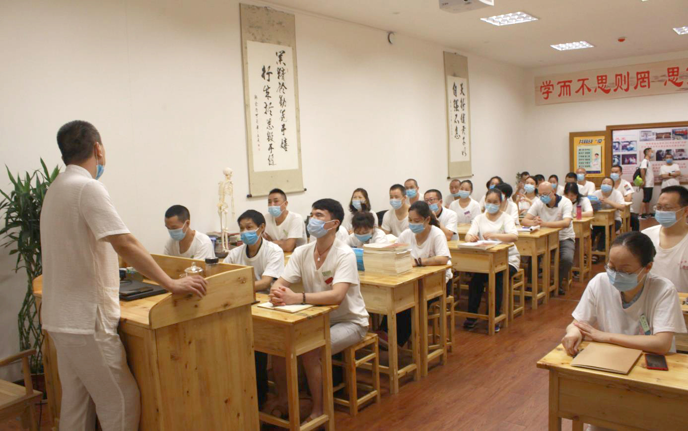 就業(yè)前景這么好！哪些人適合學習康復調理？
